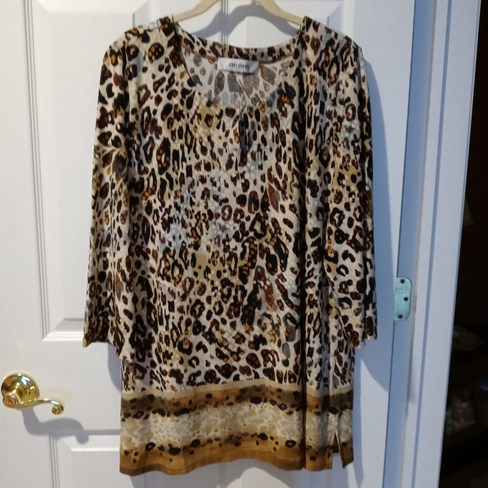 NWOT - Leopard Print Tunic